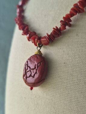 Red Chip Bead Pendant Necklace